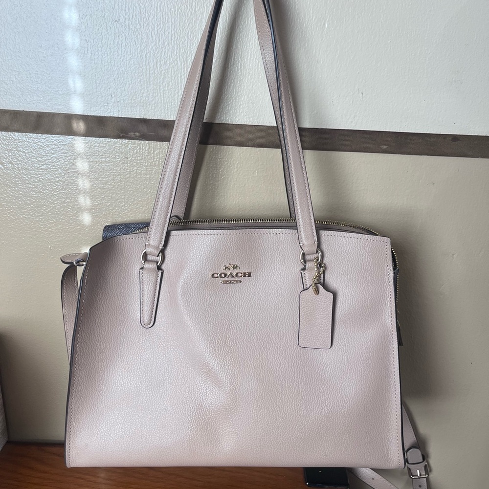 Coach Women's Light Pink Leather Shoulder Bag